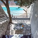 Luce دوبروفينك